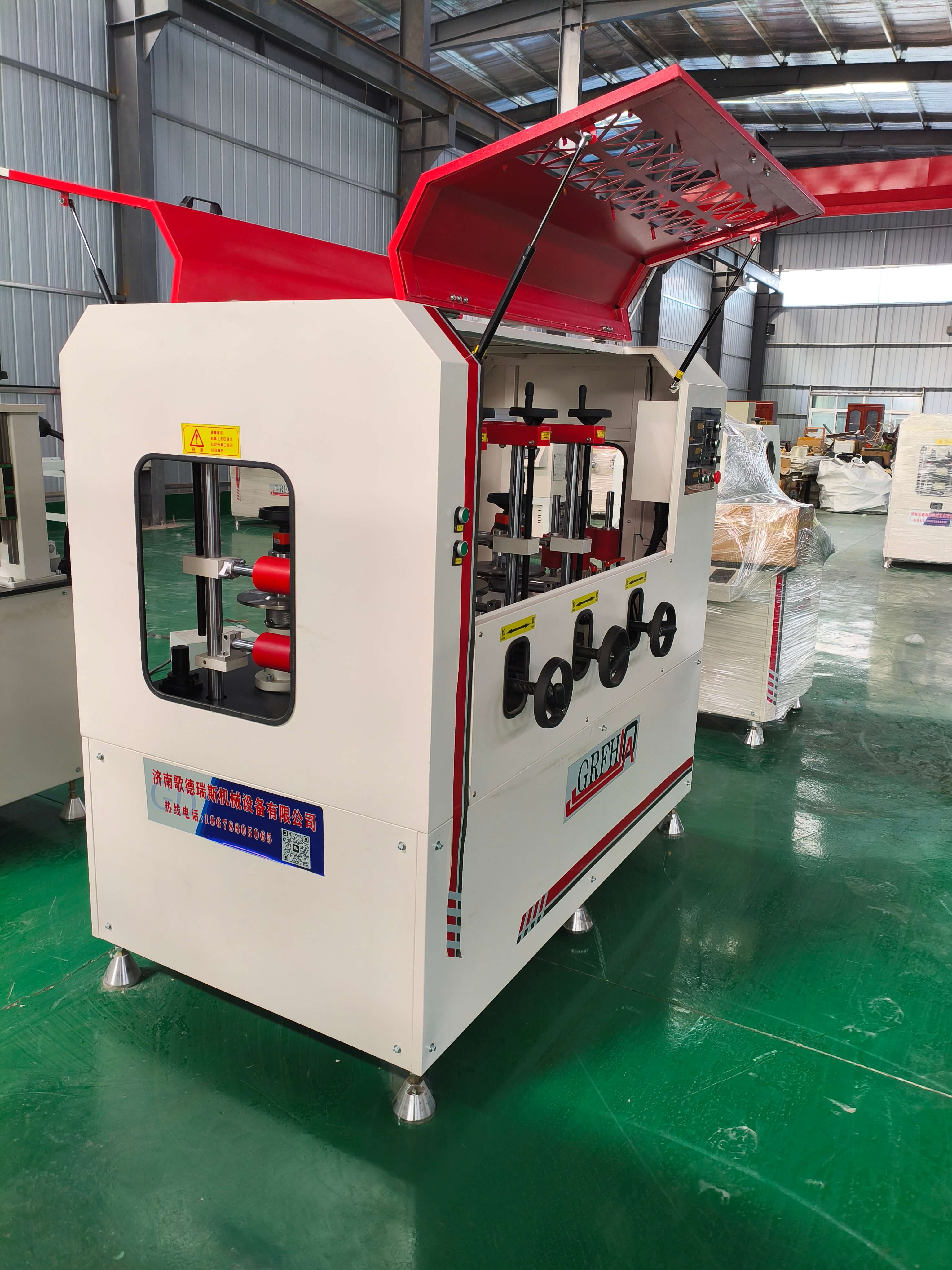 在什么情況下需要更換滾壓復合機的刀盤？